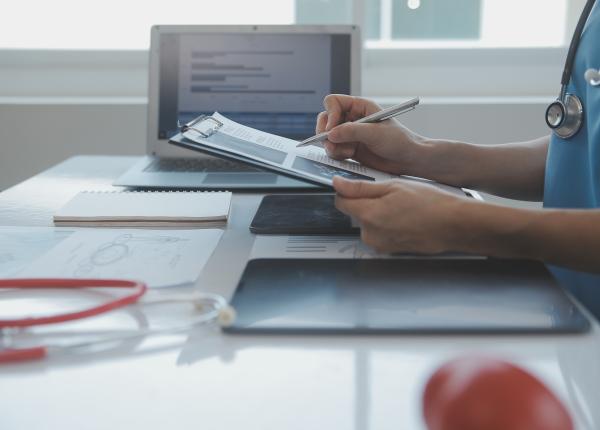 tratament gratuit pentru mii de pacienti fara venituri cine poate beneficia pana in 2026