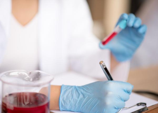 analiza de sange care ar putea detecta boala parkinson inainte de aparitia simptomelor