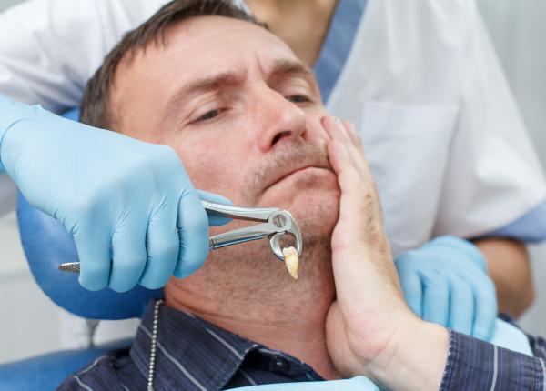 mai multe tari au cerut interzicerea mercurului in amalgamurile dentare incepand din 2030