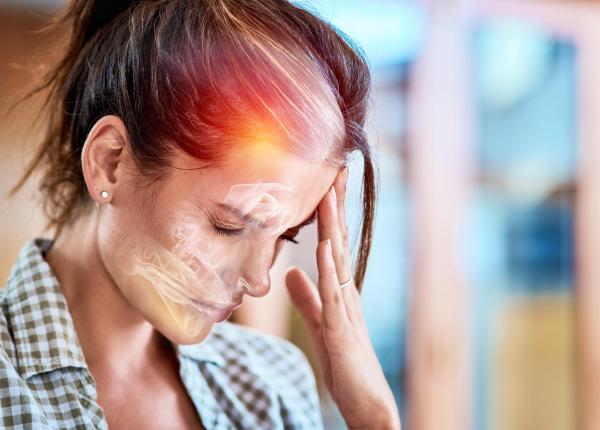 migrena cu aura ce se intampla in creier atunci cand apare si ce o declanseaza e semn de avc