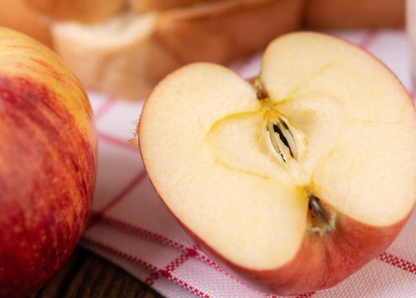 cum te ajuta merele sa stergi ridurile 4 efecte uimitoare pentru piele