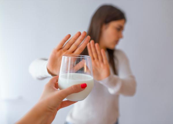 cine nu ar trebui sa consume lapte diferenta dintre intoleranta si alergie