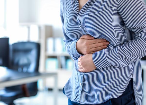 6 remedii naturale pentru durerile de stomac