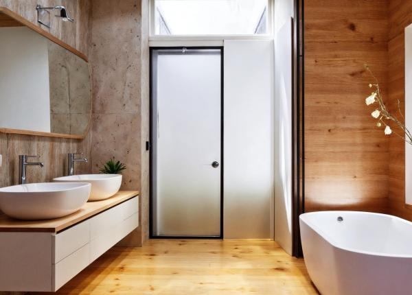 ce se intampla daca usa de la baie ramane deschisa