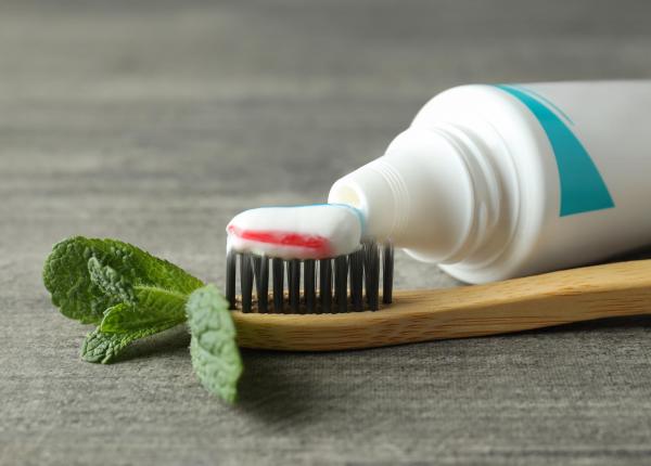 de ce apa pare mai rece dupa spalatul pe dinti rolul mentolului explicat de stiinta