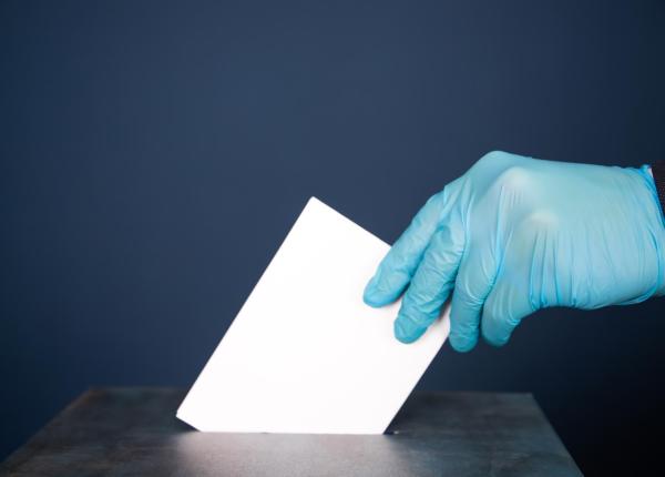 consiliul national al colegiului medicilor a votat noua conducere si componenta unor comisii de specialitate