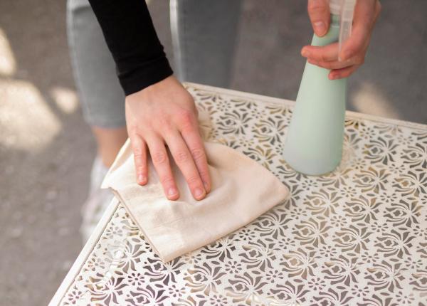 de ce sa pui sare pe covor