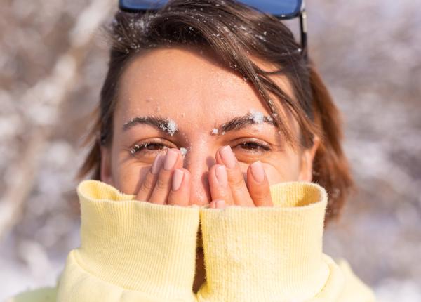 cum sa ai grija de ochii tai iarna si sa previi lacrimarea dr monica pop sfaturi pentru zilele geroase