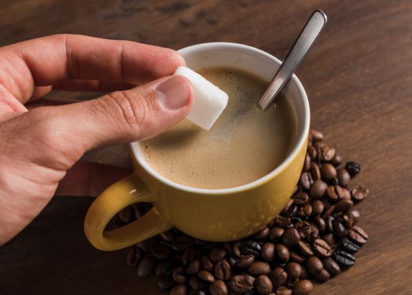 condimentul care inlocuieste zaharul din cafea