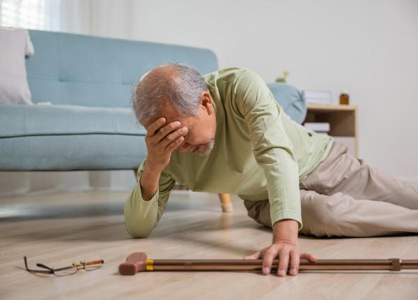 de ce ti se inmoaie picioarele brusc 3 cauze frecvente si ce sa faci