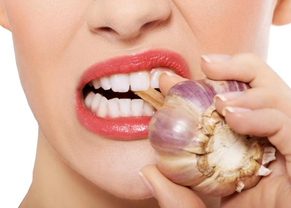 de ce sa mesteci usturoi daca te doare maseaua