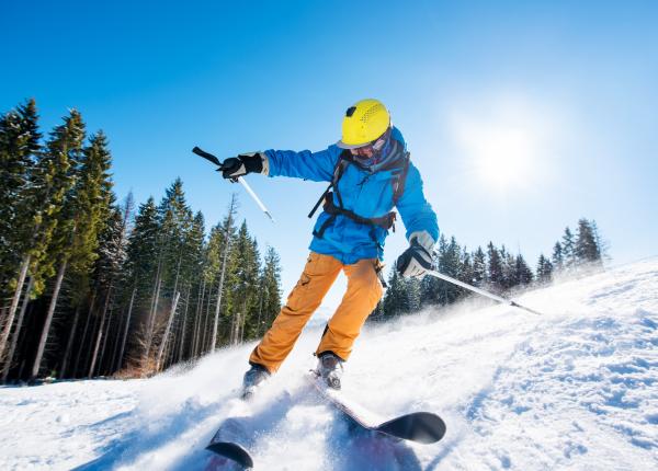 ce trebuie sa stii cand mergi la schi dr razvan dragomir sanador necesita conditie fizica
