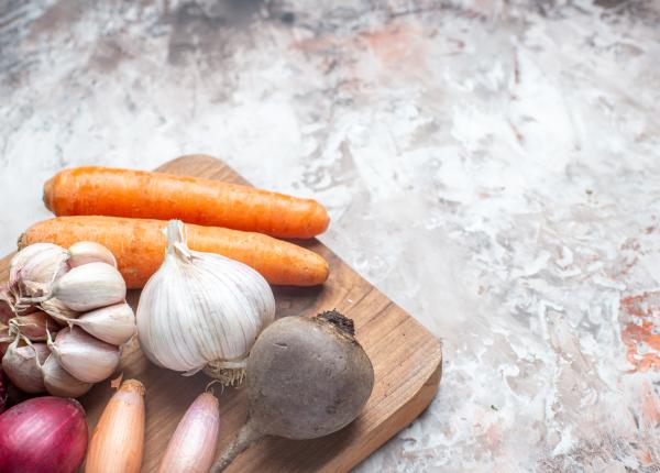 de ce nu trebuie sa tii usturoiul langa alte legume