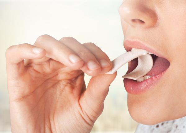 ce se intampla daca inghiti guma