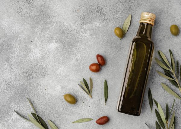 de ce se pastreaza uleiul de masline in sticle inchise la culoare