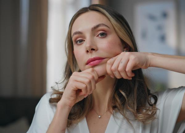 de ce apare si ce afectiuni hormonale ascunde parul din barbia femeilor