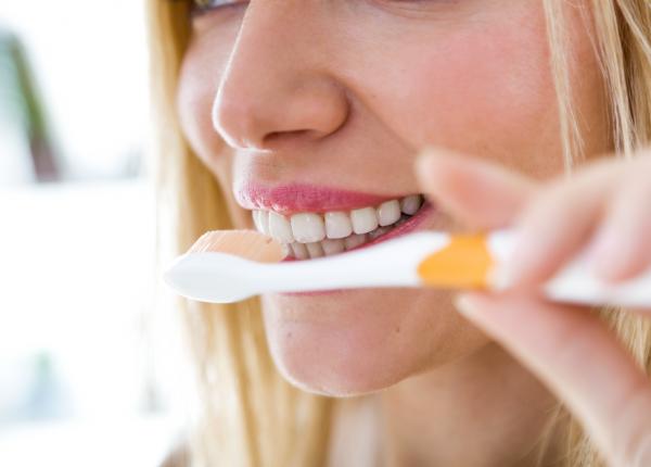 otetul de mere afecteaza dintii ce se stie despre efectele asupra smaltului si riscurile pentru sanatatea orala