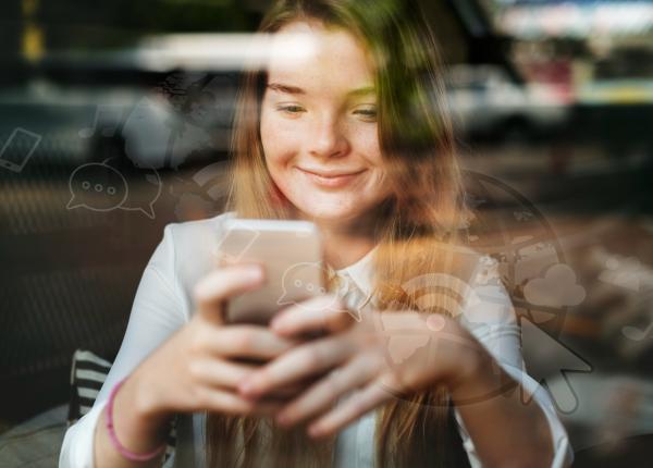 aproape jumatate dintre tineri isi spun secretele unui chatbot ai nu ii judeca si e mereu acolo