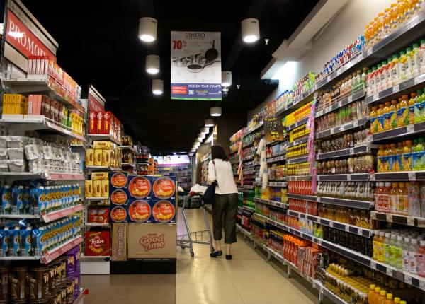 de ce ne ingrasa supermarketul cum etichetele alimentelor ne influenteaza fara sa ne dam seama