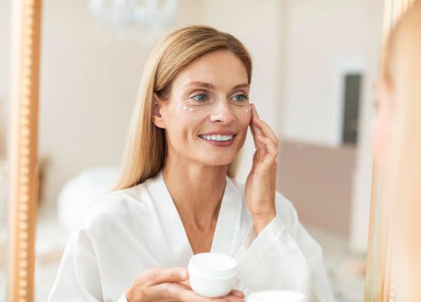 crema care te scapa de riduri si iti intinereste aspectul tenului cum transforma crema de papadie tenul matur
