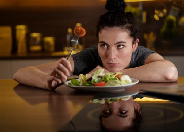 malnutritie invizibila mancam aceleasi alimente dar nu ne mai hranim