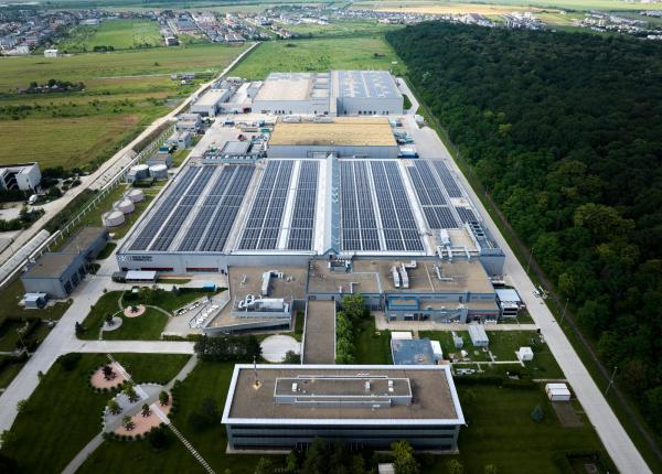 fabrica philip morris romania din otopeni una dintre cele mai moderne din lume exporturi in peste 50 de tari si tehnologie bazata pe ai