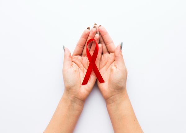 de ce unii pacienti cu hiv inca au virusul detectabil in sange dupa tratament