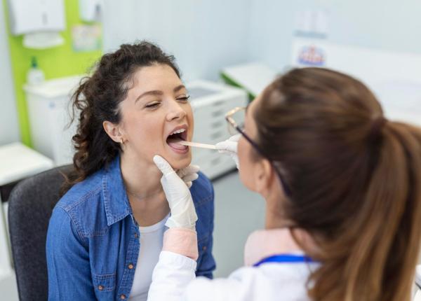 cmsr lanseaza platforma oraloncocheck prima initiativa nationala dedicata depistarii precoce a cancerului oral