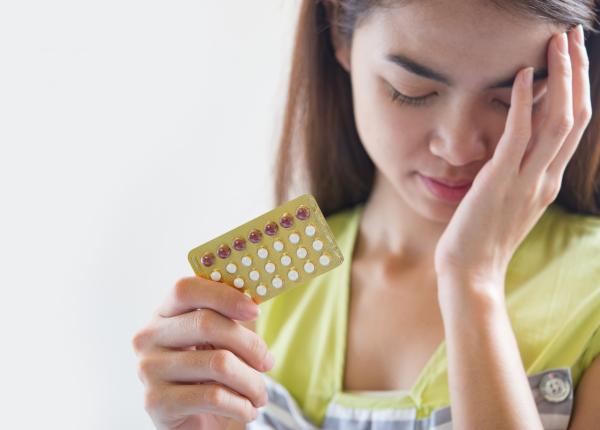 anumite pilule contraceptive ar putea creste riscul de mancat pe fond emotional
