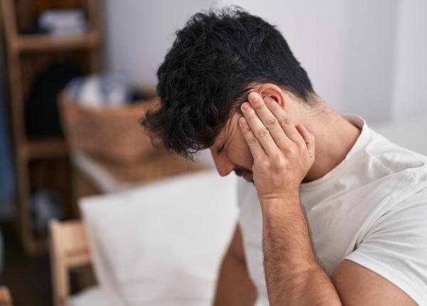nu trebuie sa traiesti pe vecie cu tinitus iata terapia care iti poate opri alarma din creier