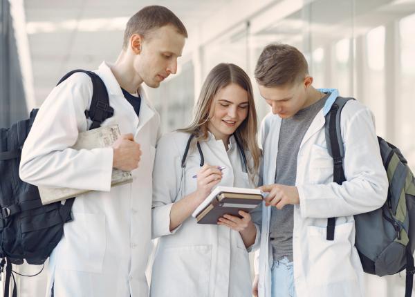 sanatatea viitorului ideea care uneste medicina si educatia