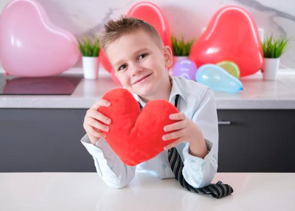 moment emotionant la sanador copiii salvati de chirurgia pe cord s au intors la medicii care le au schimbat viata
