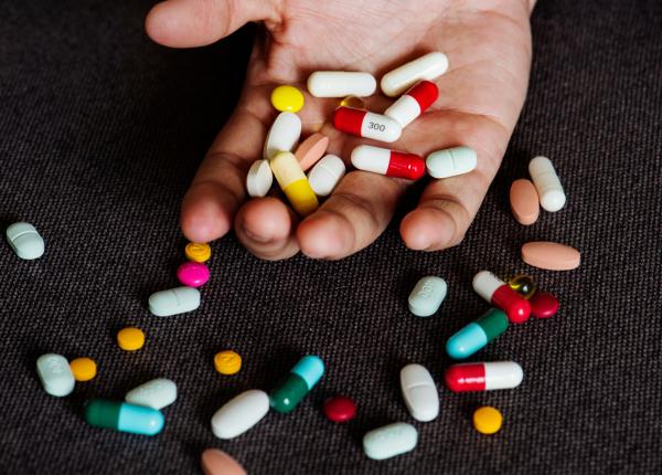 medicamentele comune care iti fura vitaminele din corp avertismentul farmacistilor despre efectele ascunse