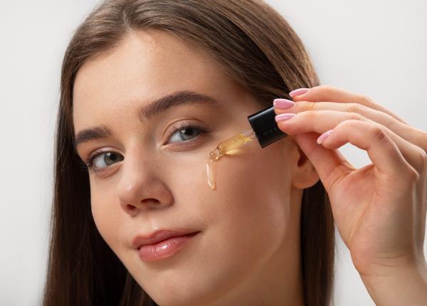 serul cu vitamina c te apara de soare ce spun dermatologii despre combinatia care chiar functioneaza