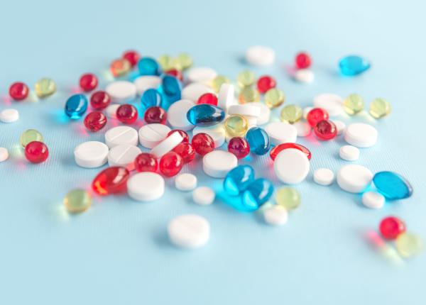 ministerul sanatatii introduce noi medicamente in romania apar tratamente moderne pentru cancer migrena si epilepsie