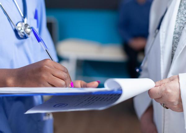 esti asigurat la sanatate drepturile pe care le ai prin cnas si serviciile medicale pe care le poti primi