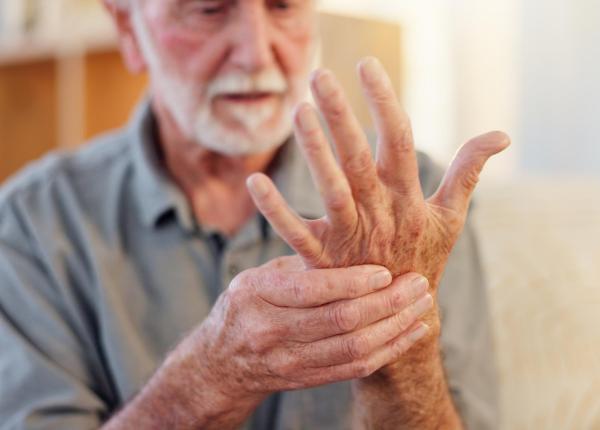 detaliul din propria casa care iti creste riscul de parkinson fara sa stii