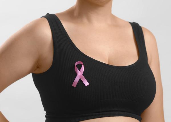 sanii densi sau antecedente familiale de cancer mamar de ce riscul ar putea conta mai mult decat varsta