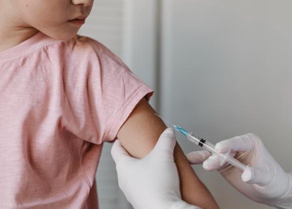 vaccinul antigripal recomandat pentru toti copiii de la 6 luni noile reguli pentru sezonul 2026 2027
