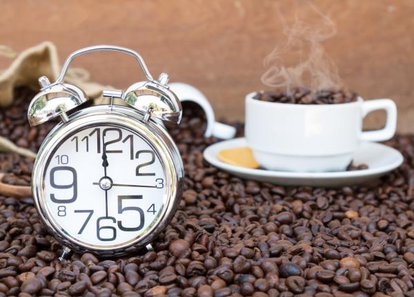 cafeaua de la prima ora iti poate face mai mult rau decat bine cand e de fapt cel mai bine sa o bei