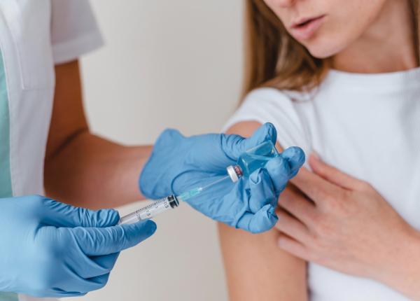 o singura injectie ar putea transforma celulele imunitare in arme impotriva cancerului