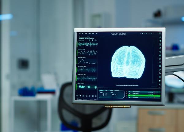robotul nu opereaza singur ce poate face si ce nu poate face in neurochirurgie