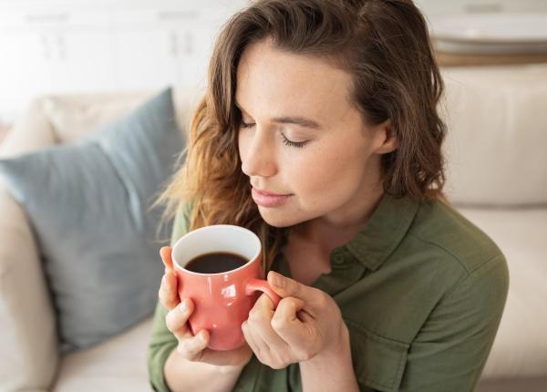 nu iti place sa bei cafea te ar ajuta totusi sa o mirosi