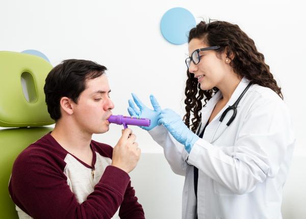 testele de respiratie ar putea distinge nodulii pulmonari cancerosi de cei benigni