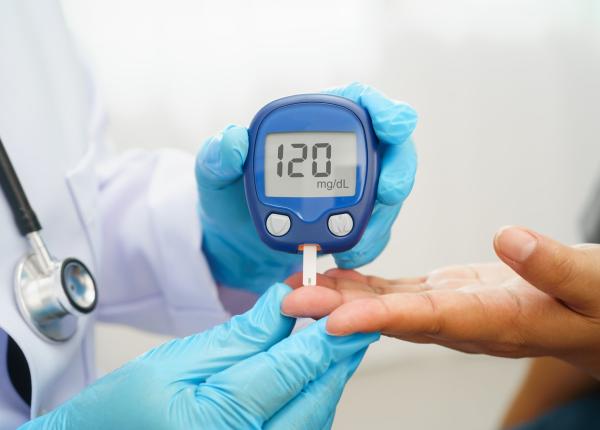 complicatiile diabetului care iti pot pune inima in pericol de ce creste riscul de infarct si avc