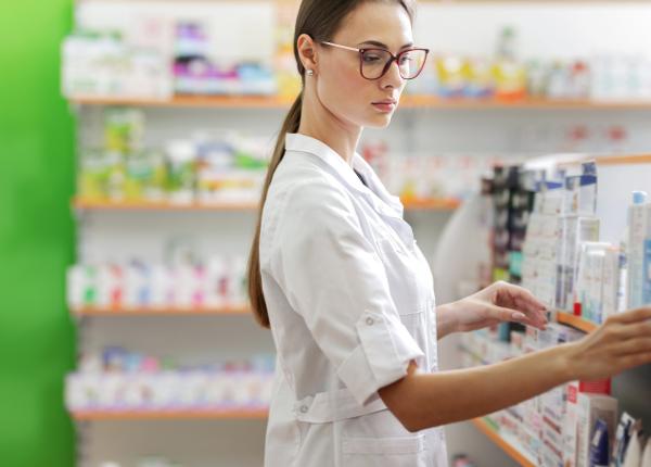 oboseala provocata de conditiile de munca farmacista ajung acasa zombi