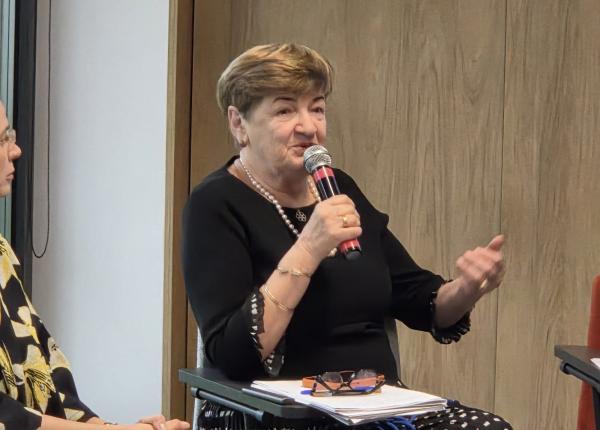 romania testeaza nou nascutii pentru doar 3 boli prof univ dr maria puiu o picatura de sange