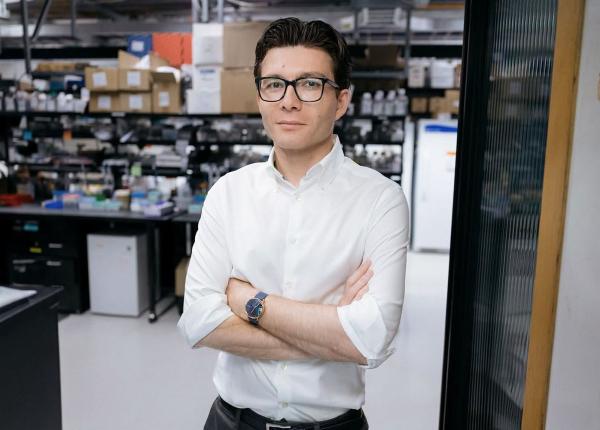 sergiu pasca de la pivnita unei case din aiud la laboratoarele stanford povestea unui roman care uimeste lumea stiintifica