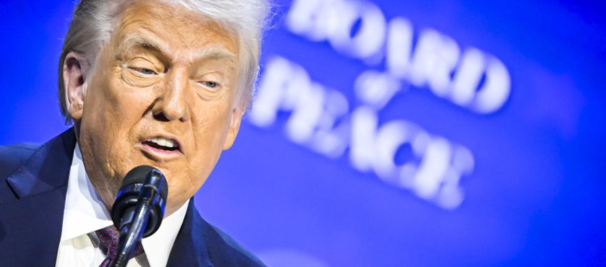 Donald Trump, surprins cu o vânătaie severă pe mână la Davos. Casa Albă, noi explicații