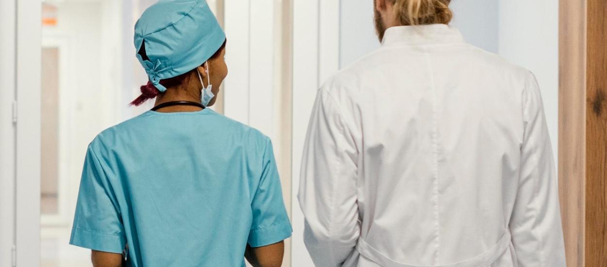 Cum rămân medicii acasă? Dezbaterea între 